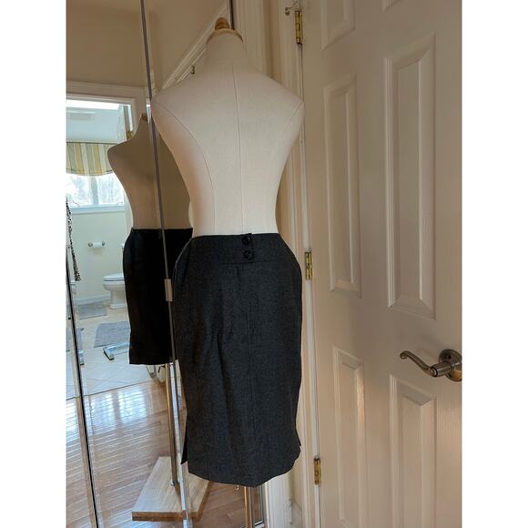 Chanel Pencil Skirt with Side Slit and Button-up Back - Picture 3 of 15